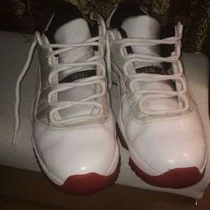 ❌SOLD❌Jordan 11 "cherry" 2011